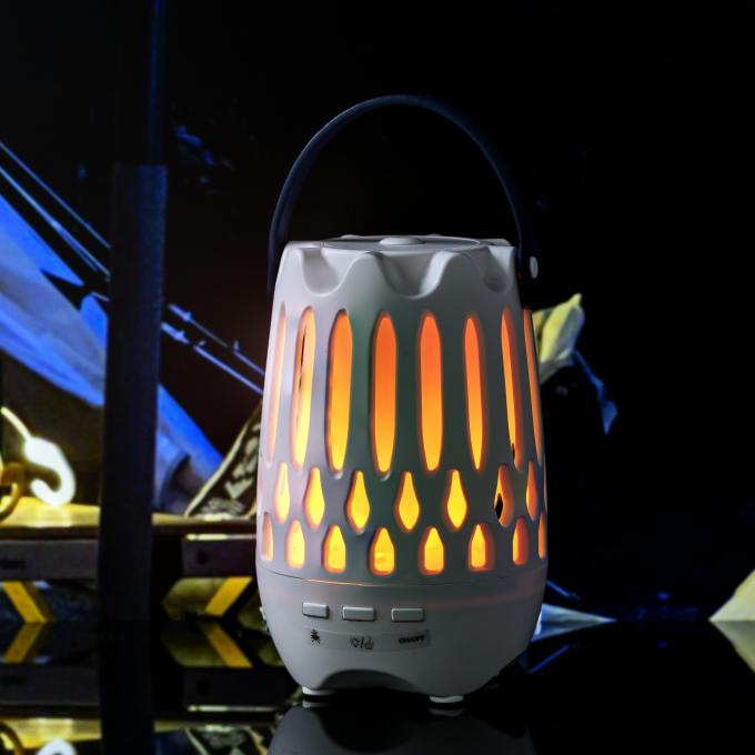 OEM/ODM ロゴ ブルートゥース スピーカー 炎 光 UV LED キャンプランプ 充電可能 蚊 蝶 蚊 捕捉 飛ぶ昆虫 粘り強い罠 1
